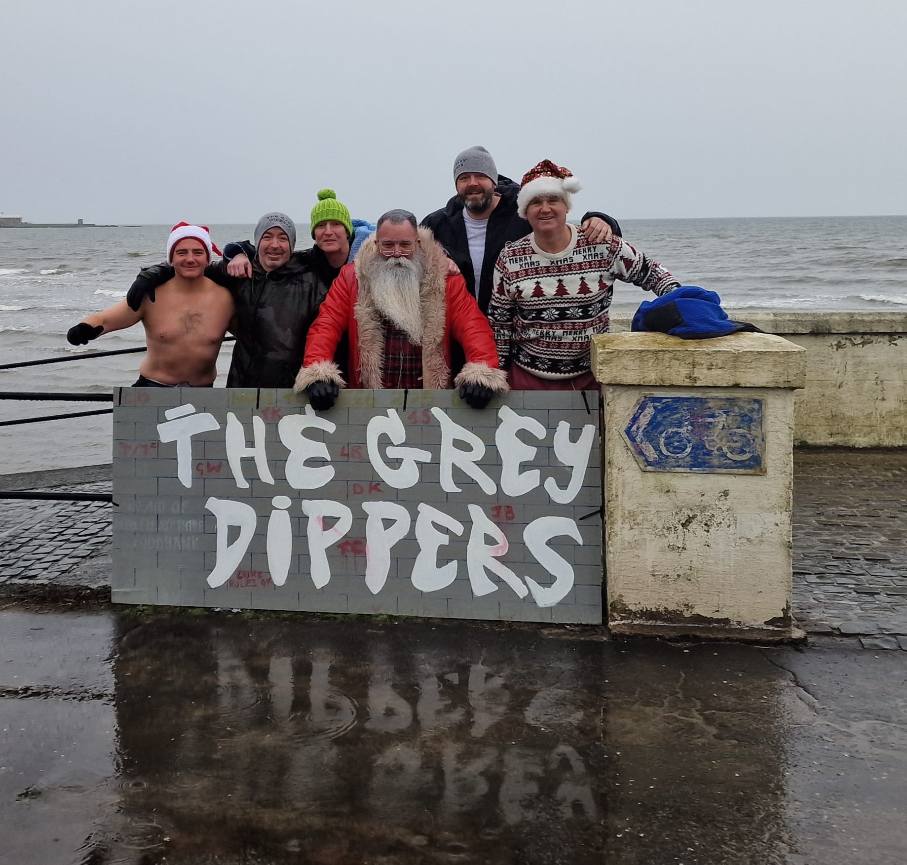 The Grey Dippers raise £10,000 for North Ayrshire Foodbank - Vimarsana News